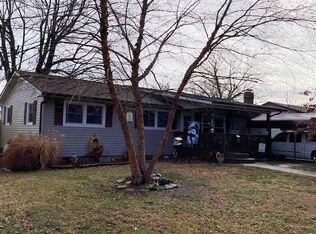 1106 S Griffith Ave, Aurora, MO 65605
