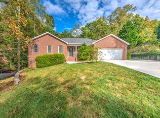 120 Winchester Cir, Oak Ridge, TN 37830