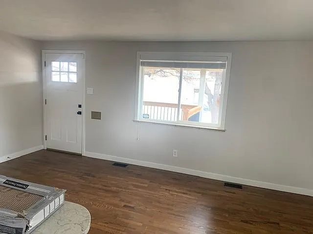 950 Buchtel Blvd — Photo 11