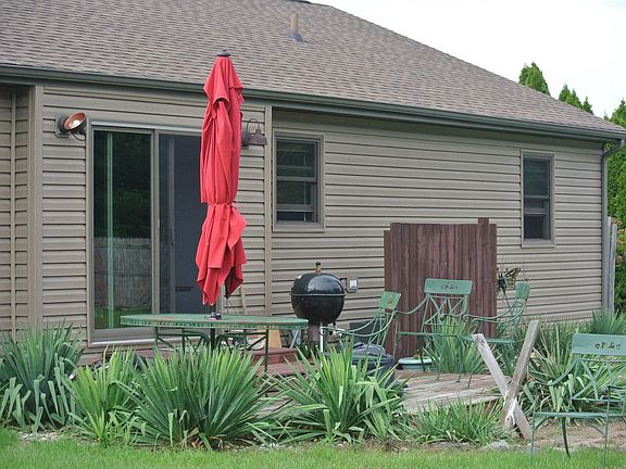 4th image of 65696 Honeysuckle Ave