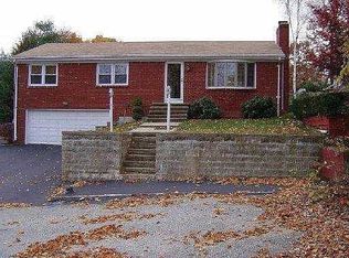 26 Barbato Dr, Johnston, RI 02919