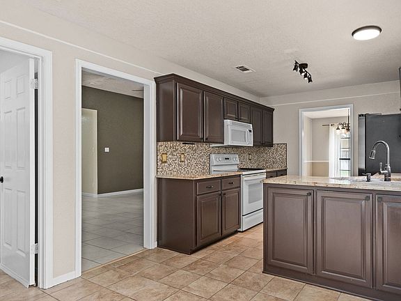 4th image of 5003 Joseph Dr