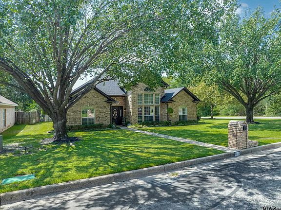 4th image of 1318 Spring Branch Dr