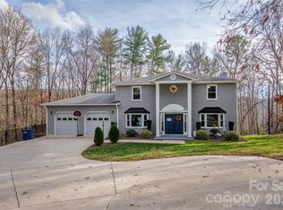 2193 Hawthorne Ln, Wilkesboro, NC 28697