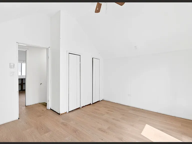 12822 229th St — Photo 14