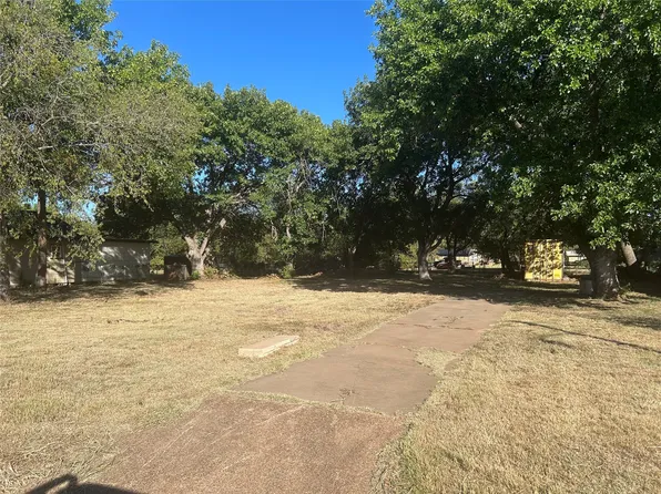 315 S Avenue H, Olney, TX 76374