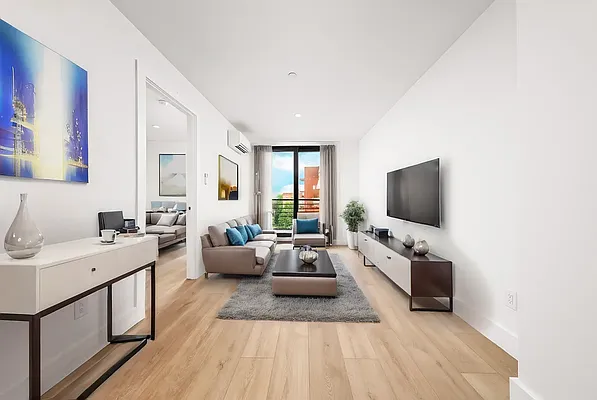 Rented by REAL New York | media 18