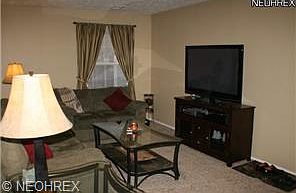 3rd image of 13852 Oakbrook Dr #3852