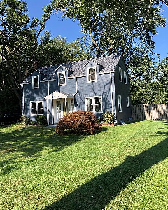 2nd image of 2805 Maple Ave
