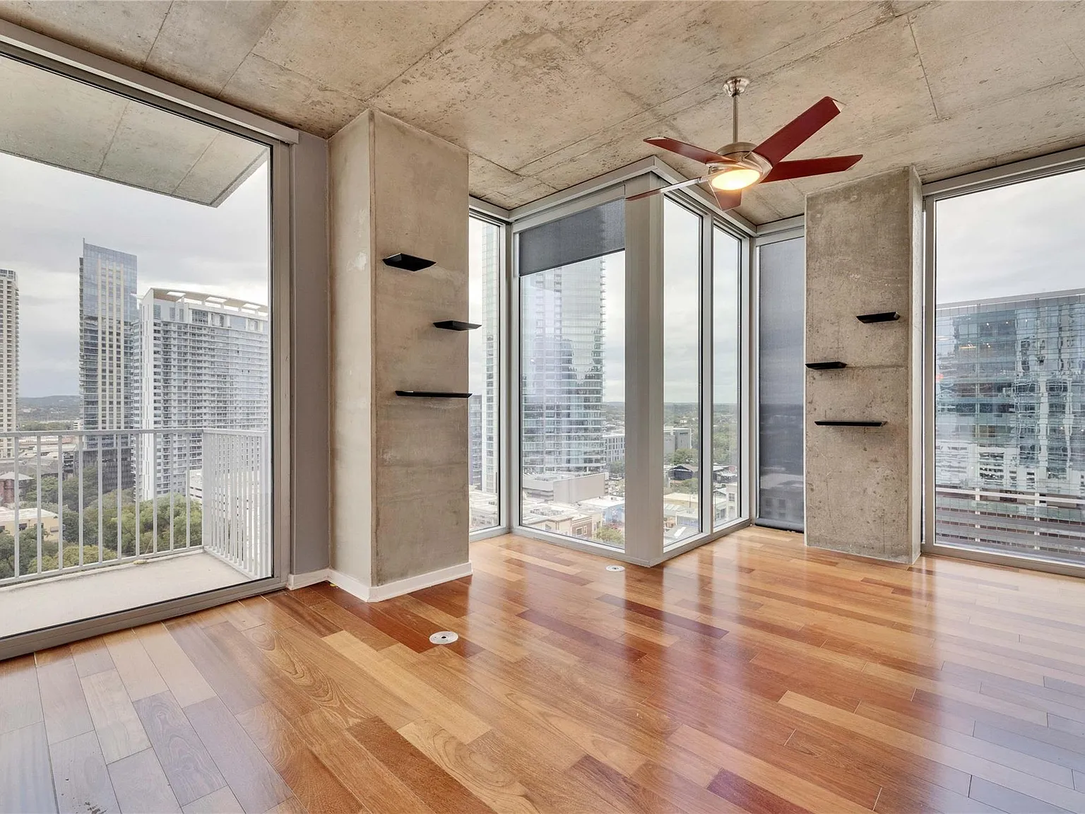 360 Nueces St — Photo 3