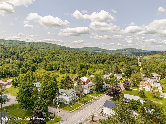 2nd image of 138 Main Street