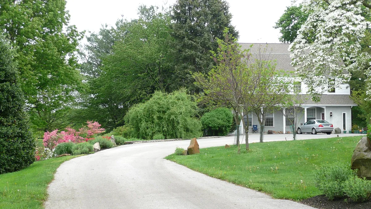 Building Photo - 440 E North Ln #D3