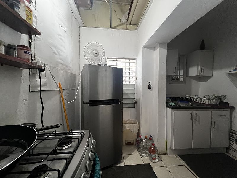 2nd image of 216 Calle Arizmendi