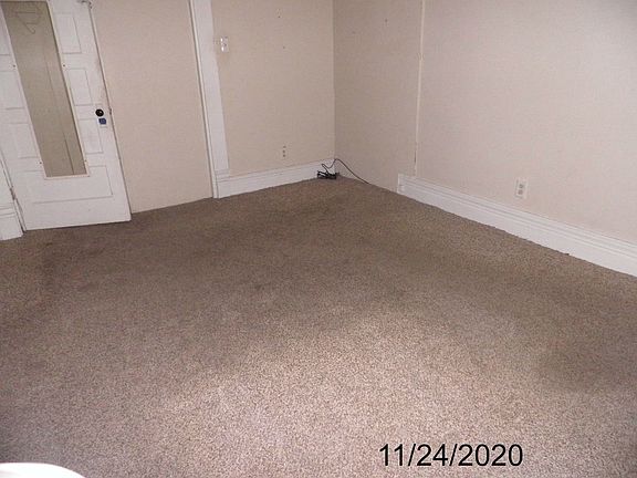 3rd image of 1532 Poplar St
