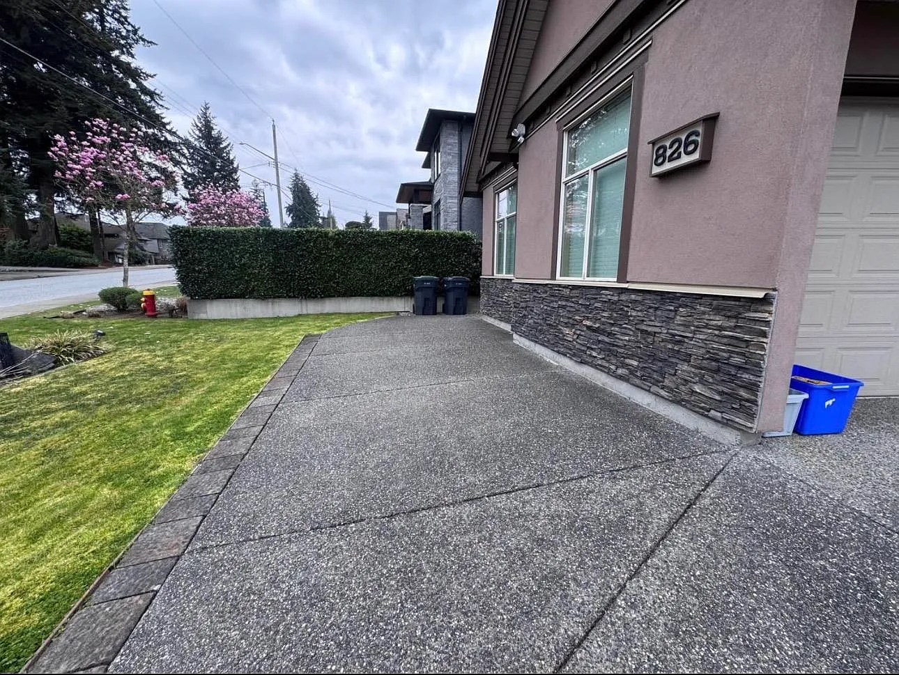 2 bed, 900 sqft, $2,000 — Photo 1