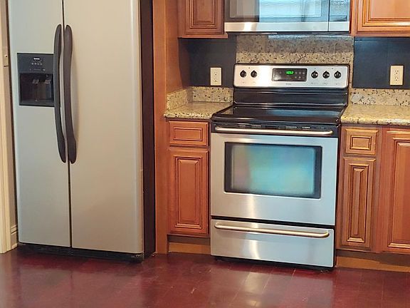 3rd image of 6569 Coveview Ct