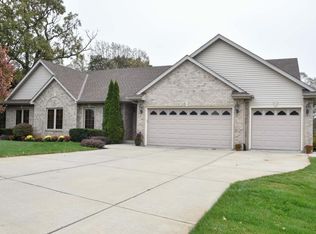 1409 Pinecone Rdg, Racine, WI 53406