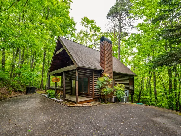 4324 Parkside Village, Sevierville, TN 37862