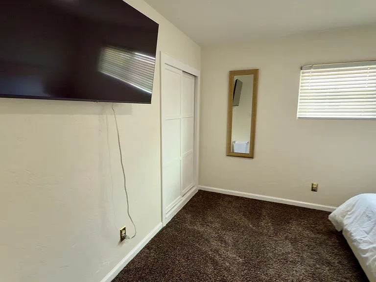 136 S Kenton Ave S — Photo 10
