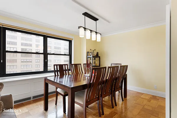 Sold by Sotheby's International Realty | media 3