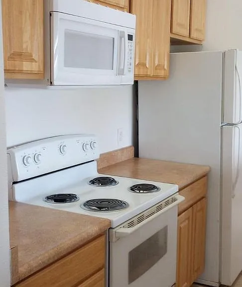 Vessey Park Apartments — Photo 40
