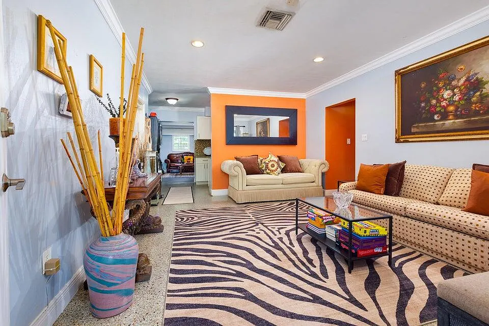 3 bed, 2.0 bath, 1542 sqft, $3,500 — Photo 3