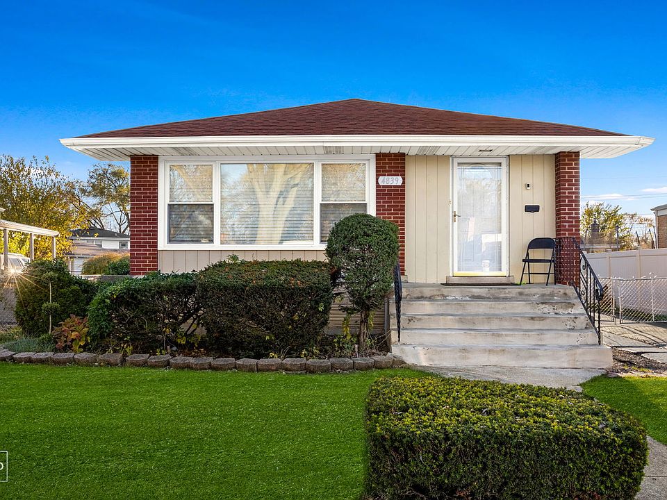 1st image of 4839 Oak Center Dr