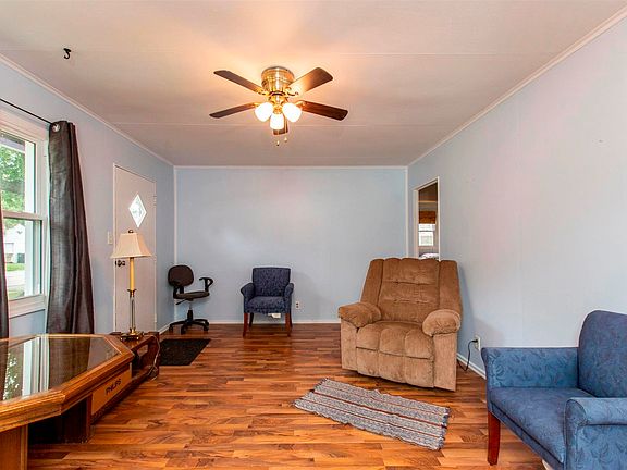 5th image of 319 Sherwood Ave