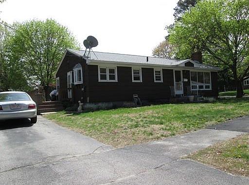 2nd image of 23 Crestlan Cir