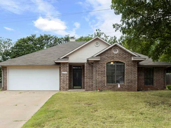 1812 S Berkshire Dr, Stillwater, OK 74074