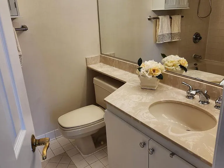 5809 Nicholson Ln #304 — Photo 10