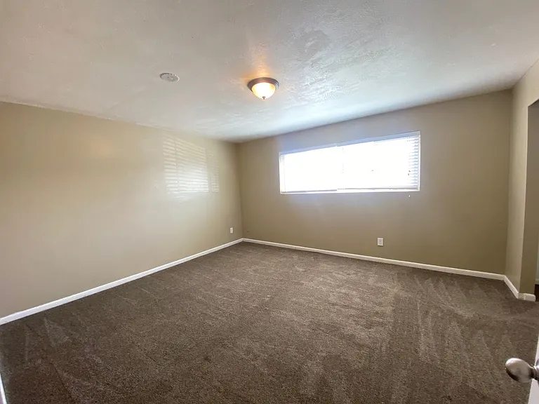 2640 W 3800 S — Photo 45