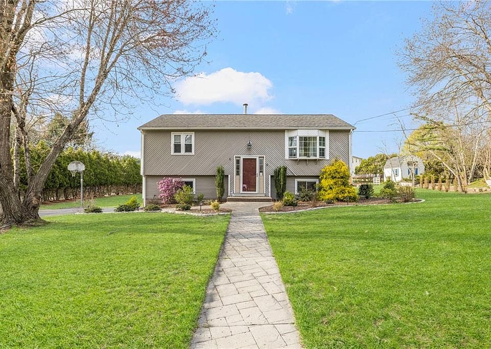 1st image of 11 Nichole Ln