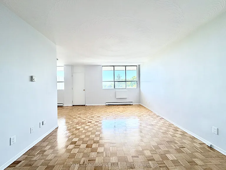 525 Eglinton Ave E #804 — Photo 5