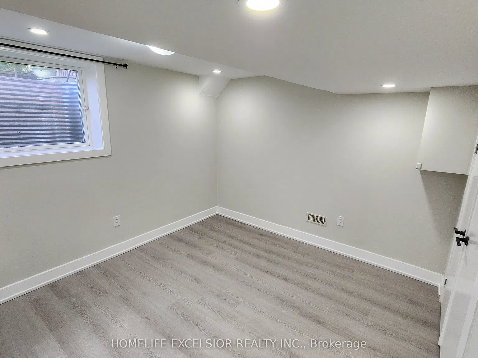 3 bed, $1,800 — Photo 4