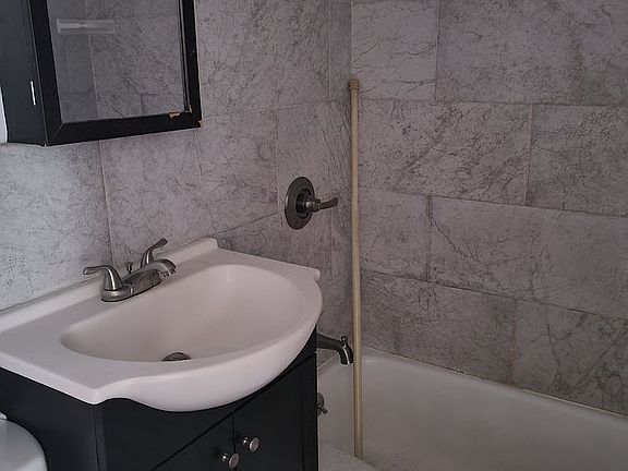 4th image of 11112 Corona Ave APT 1F
