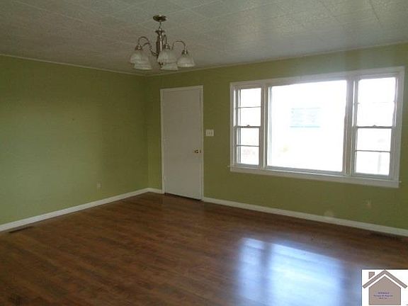 4th image of 108 Old Canton Pike