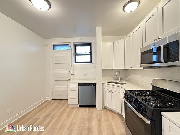 5th image of 2640 N Milwaukee Ave #3A