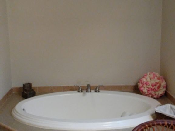3rd image of 660 Alexis Ln