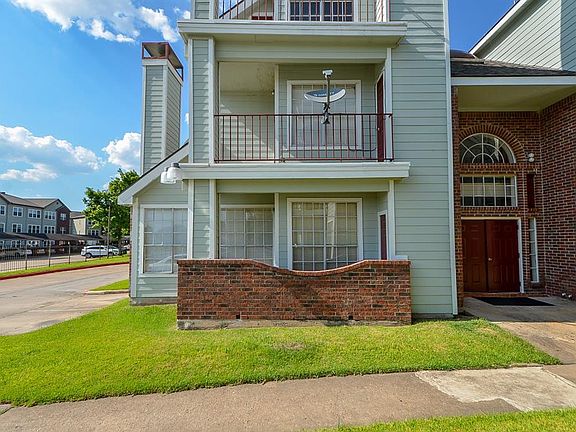 3rd image of 10630 Westbrae Pkwy APT 503