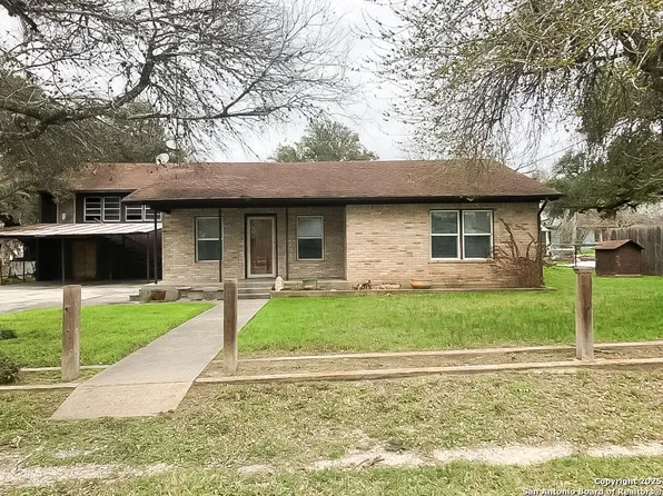 215 Main St, Tuleta 78146