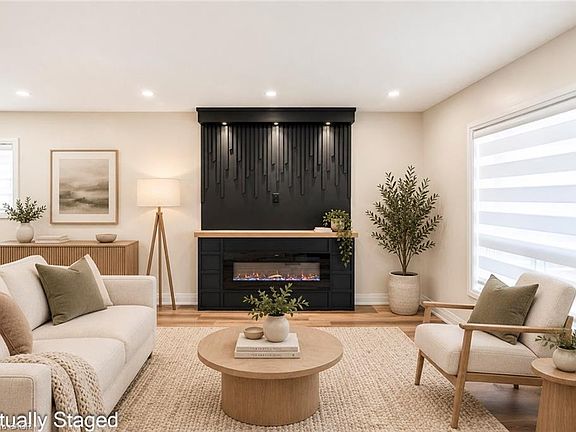 5th image of 250 Rosslyn Ave N