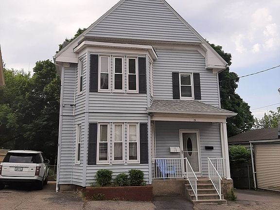 2nd image of 19 Metcalf Ave Unit 1