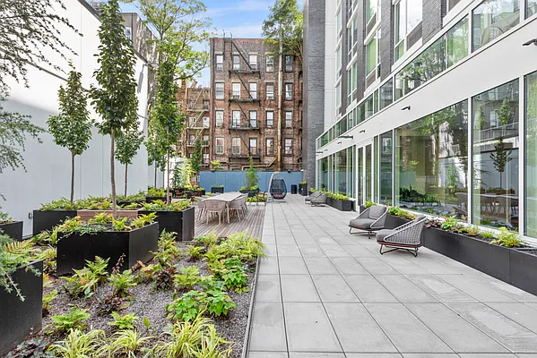 Rented by Corcoran | media 26