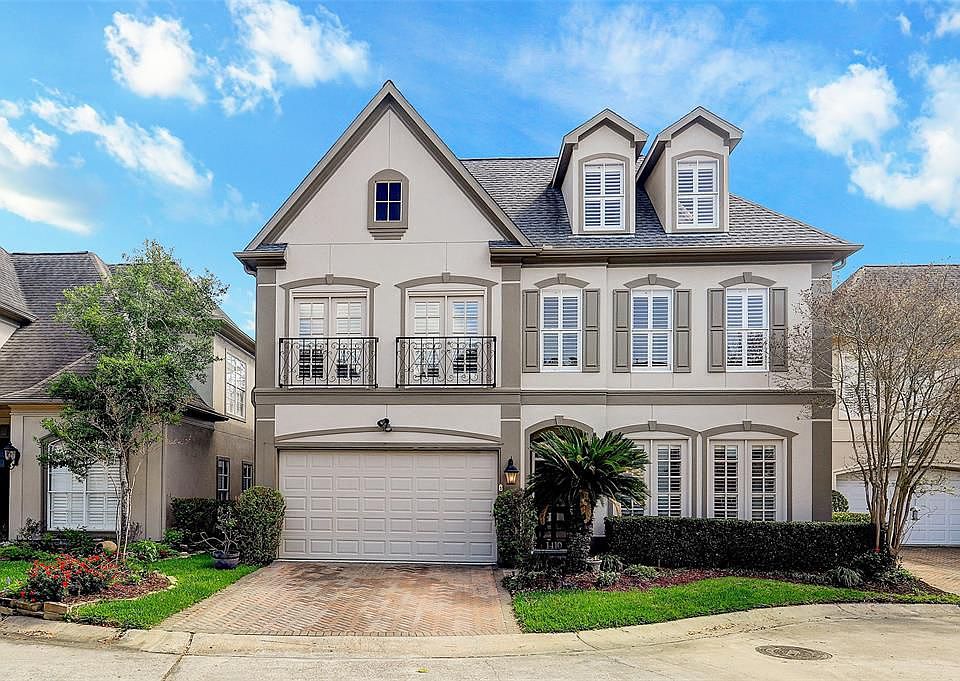 1st image of 1410 E Hilshire Park Dr