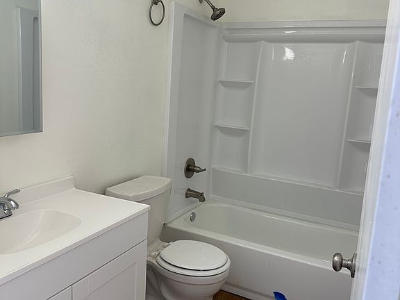 5th image of 400 E 45th Ave #1