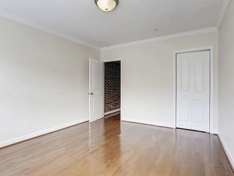 1120 K St SE — Photo 13