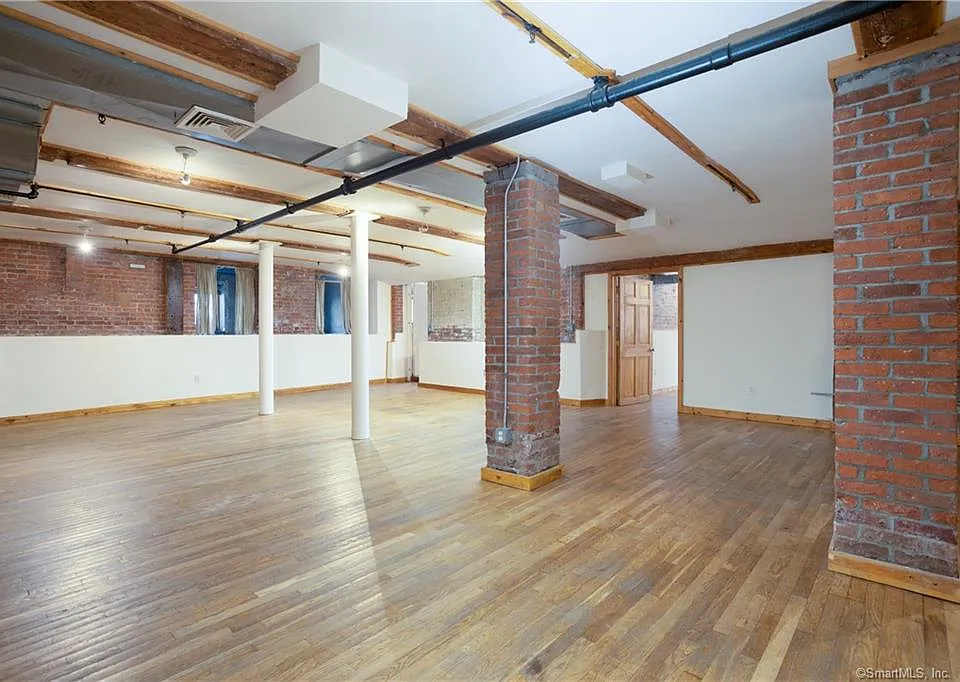 325 Lafayette St #1001