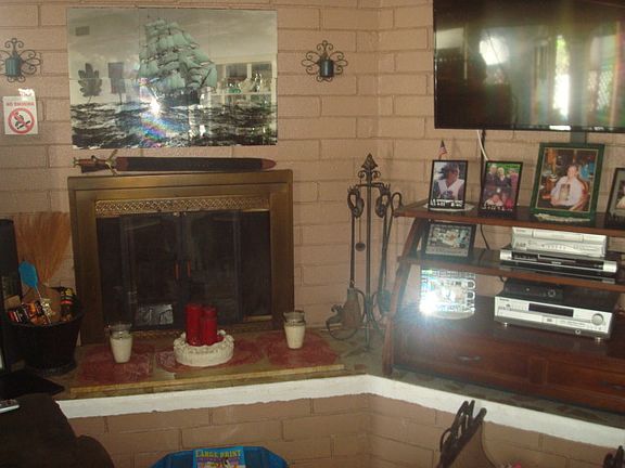Living room - view 2