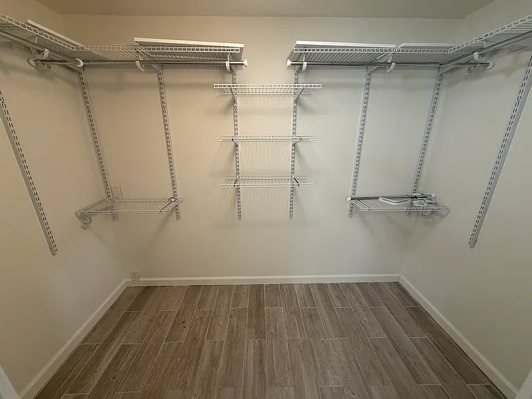 409 Clover Cir — Photo 21